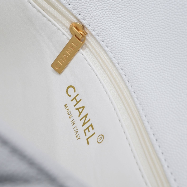 シャネルバッグ着用イメージ